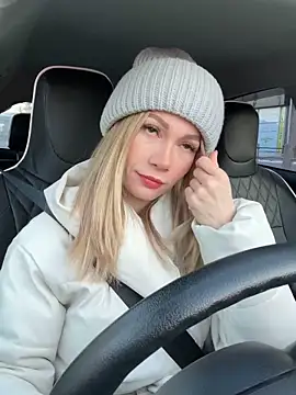 Snapshot of LavenderHot chatting on 01-23-25, 03:05 LavenderHot online show from 01-23-25, 03:05