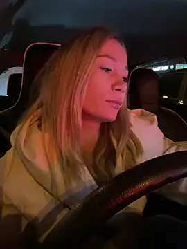 Snapshot of LavenderHot chatting on 02-01-25, 01:12 LavenderHot online show from 02-01-25, 01:12