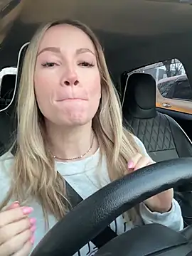 Snapshot of LavenderHot chatting on 02-03-25, 02:14 LavenderHot online show from 02-03-25, 02:14