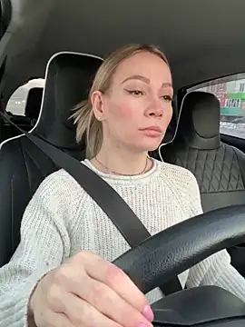 Snapshot of LavenderHot chatting on 02-06-25, 02:11 LavenderHot online show from 02-06-25, 02:11