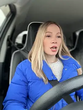 Snapshot of LavenderHot chatting on 03-23-25, 01:20 LavenderHot online show from 03-23-25, 01:20