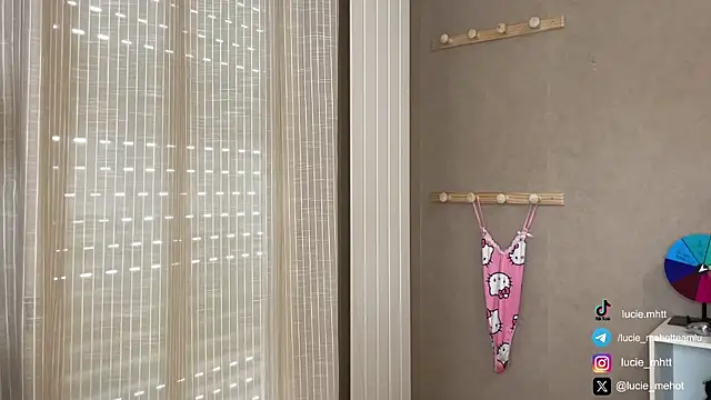 lucie mehott online show from 09-14-25, 09:08