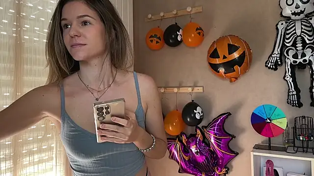 lucie mehott online show from 10-12-25, 08:35