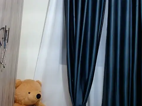 TeenieReeny online show from 10-05-25, 04:38