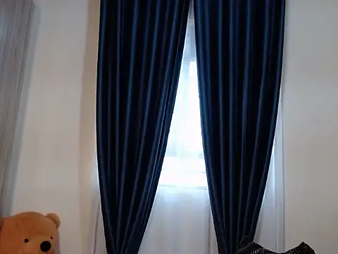 TeenieReeny online show from 10-07-25, 01:41