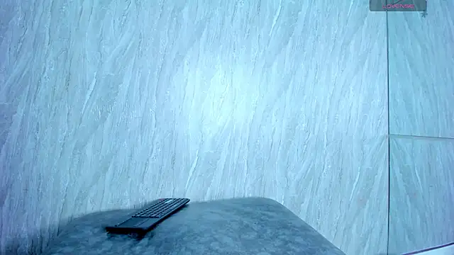 Snapshot of Hilary-banks chatting on 12-19-24, 09:07 Hilary-banks online show from 12-19-24, 09:07