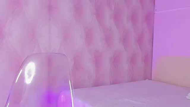 Snapshot of Hilary-banks chatting on 02-19-25, 07:50 Hilary-banks online show from 02-19-25, 07:50