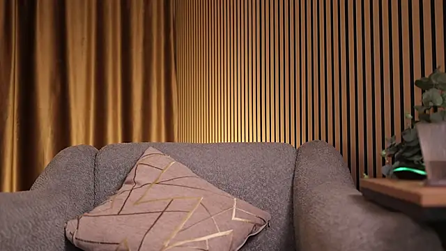 AnnittaStar online show from 10-20-25, 02:23