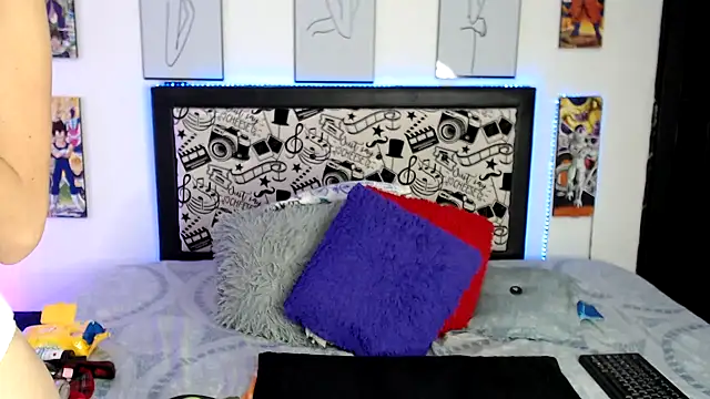 Rihana14 online show from 11-25-25, 09:26