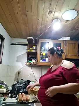 Snapshot of Dorothy_BigBoobs chatting on 10-21-25, 09:15 Dorothy BigBoobs online show from 10-21-25, 09:15