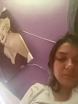 Snapshot of itzcheyduh chatting on 10-14-25, 12:50 itzcheyduh online show from 10-14-25, 12:50