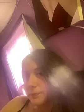 Snapshot of itzcheyduh chatting on 10-17-25, 08:55 itzcheyduh online show from 10-17-25, 08:55