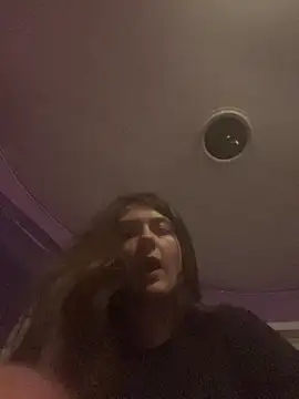 Snapshot of itzcheyduh chatting on 10-24-25, 11:56 itzcheyduh online show from 10-24-25, 11:56