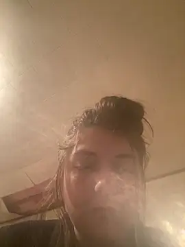 Snapshot of itzcheyduh chatting on 02-24-26, 02:53 itzcheyduh online show from 02-24-26, 02:53