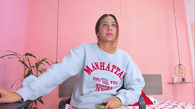 Alana Suares1 online show from 02-25-25, 07:47