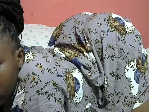 Snapshot of Qurate01 chatting on 01-14-26, 08:25 Qurate01 online show from 01-14-26, 08:25