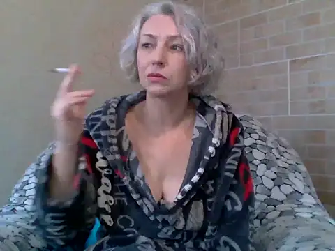 Lorie Carrie online show from 10-23-25, 09:52