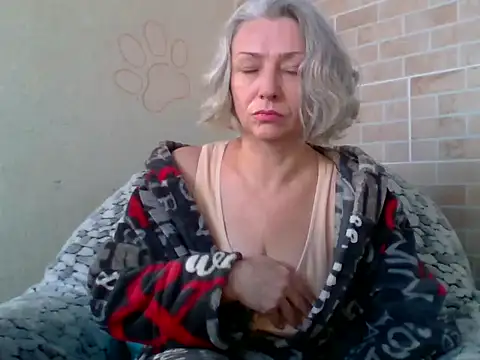 Lorie Carrie online show from 02-20-26, 09:32