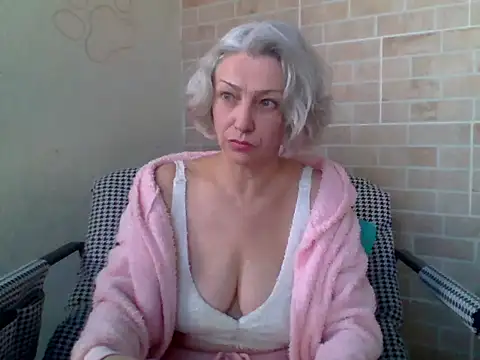 Lorie Carrie online show from 03-12-26, 12:33