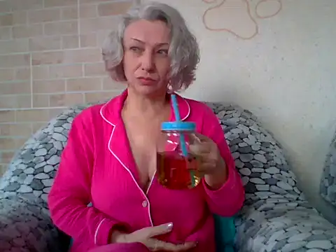 Lorie Carrie online show from 04-01-26, 09:21