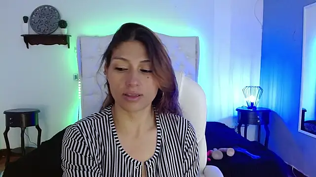 elena detroya online show from 12-23-24, 12:19