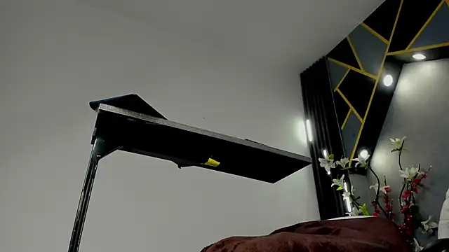 almma shy online show from 02-07-25, 06:13