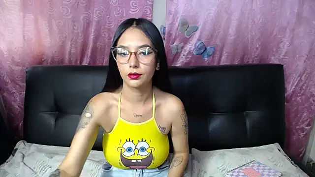 Snapshot of Annerainhoot chatting on 02-05-25, 10:22 Annerainhoot online show from 02-05-25, 10:22