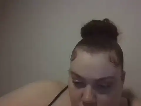 Snapshot of lolabun247 chatting on 12-09-24, 01:29 lolabun247 online show from 12-09-24, 01:29