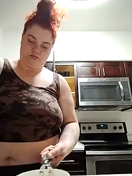 Snapshot of lolabun247 chatting on 12-17-24, 12:33 lolabun247 online show from 12-17-24, 12:33