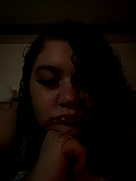 Snapshot of lolabun247 chatting on 10-23-25, 01:38 lolabun247 online show from 10-23-25, 01:38