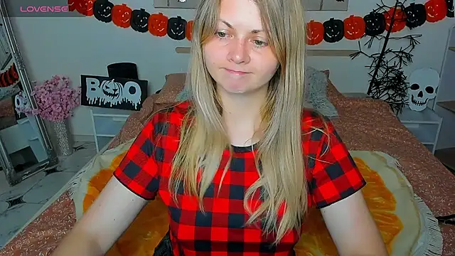 SmilingEmily  online show from 10-21-25, 12:28