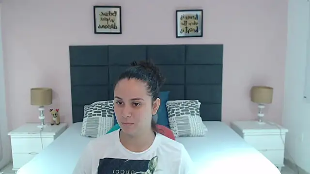 Snapshot of MadisonJenner chatting on 01-05-25, 12:53 MadisonJenner online show from 01-05-25, 12:53