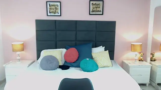 Snapshot of MadisonJenner chatting on 03-06-25, 05:33 MadisonJenner online show from 03-06-25, 05:33