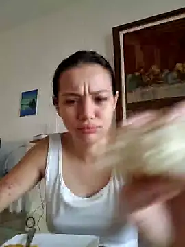 Angela hank2 online show from 12-15-25, 11:47