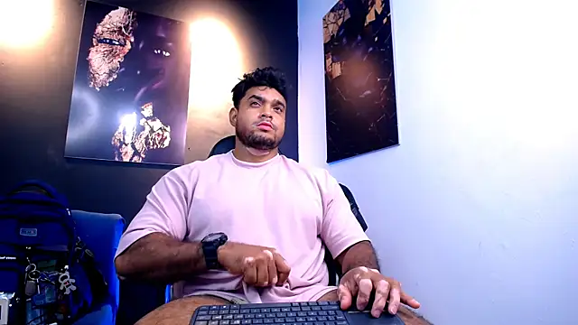 Big furry bear13 online show from 12-18-25, 05:02