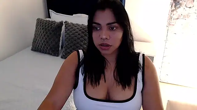 Snapshot of angela_santana_ chatting on 09-27-25, 06:35 angela santana  online show from 09-27-25, 06:35