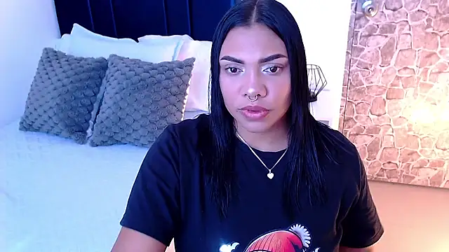 Snapshot of angela_santana_ chatting on 10-07-25, 06:49 angela santana  online show from 10-07-25, 06:49