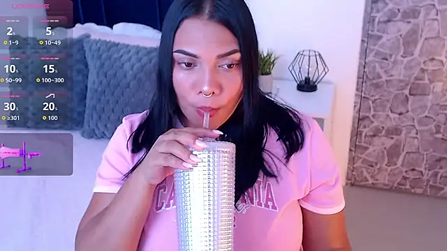 Snapshot of angela_santana_ chatting on 10-14-25, 06:09 angela santana  online show from 10-14-25, 06:09