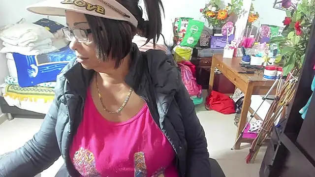 Mrs mommy  online show from 09-27-25, 10:04