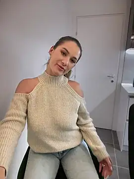 Snapshot of HotXMom chatting on 01-11-25, 04:46 HotXMom online show from 01-11-25, 04:46