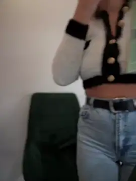 Snapshot of HotXMom chatting on 01-22-25, 04:44 HotXMom online show from 01-22-25, 04:44