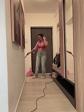 Snapshot of HotXMom chatting on 02-06-25, 11:10 HotXMom online show from 02-06-25, 11:10