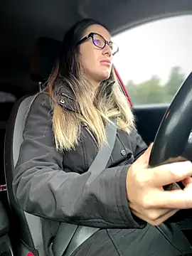 Snapshot of HotXMom chatting on 11-04-25, 06:34 HotXMom online show from 11-04-25, 06:34