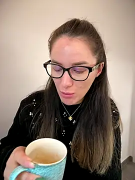 HotXMom online show from 01-07-26, 07:22