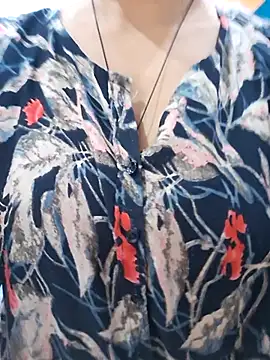 Snapshot of Ishikarana chatting on 12-23-24, 03:07 Ishikarana online show from 12-23-24, 03:07