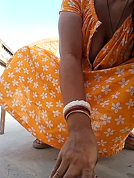 Snapshot of Ishikarana chatting on 03-04-25, 10:24 Ishikarana online show from 03-04-25, 10:24