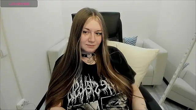 Snapshot of AlisaBacker chatting on 12-11-24, 02:22 AlisaBacker online show from 12-11-24, 02:22