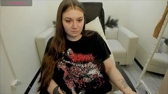 Snapshot of AlisaBacker chatting on 12-27-24, 07:03 AlisaBacker online show from 12-27-24, 07:03