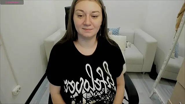 Snapshot of AlisaBacker chatting on 01-23-25, 07:07 AlisaBacker online show from 01-23-25, 07:07