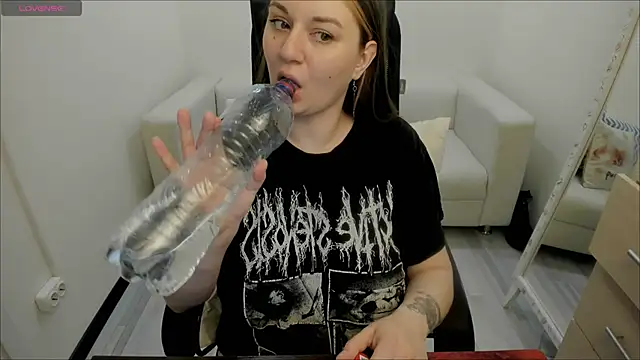 Snapshot of AlisaBacker chatting on 01-24-25, 06:35 AlisaBacker online show from 01-24-25, 06:35